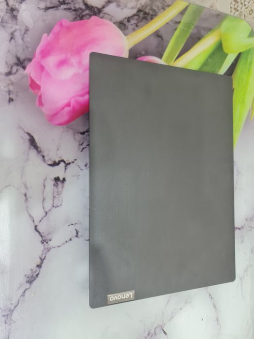 Продам современный ноутбук lenovo