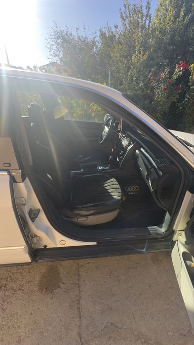 Audi A8 2.8 Quattro