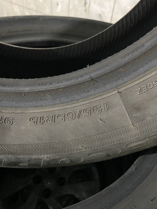Продам шины б/у летние Bridgestone