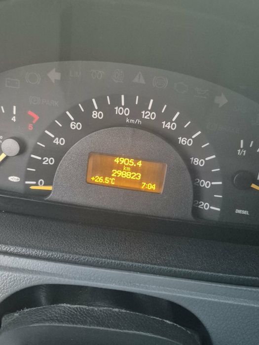 Mercedes Vito 8+1 locuri