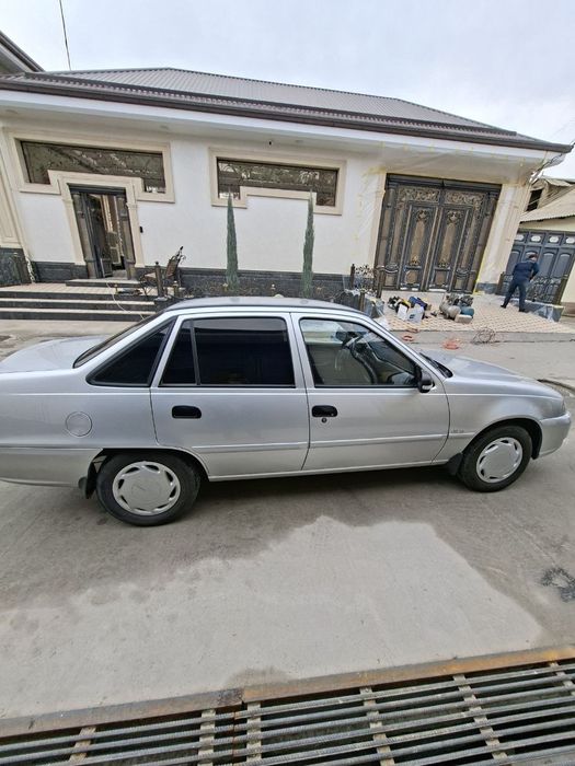 Nexia 2 sotiladi srochna