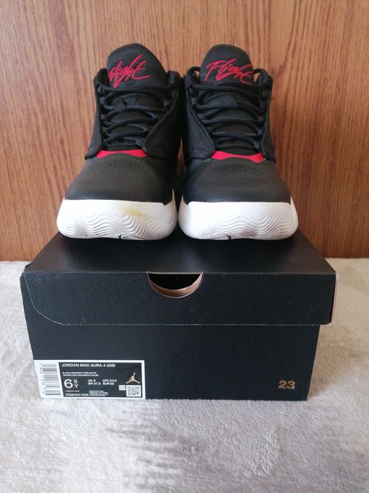 Jordan max aura 4(GS)