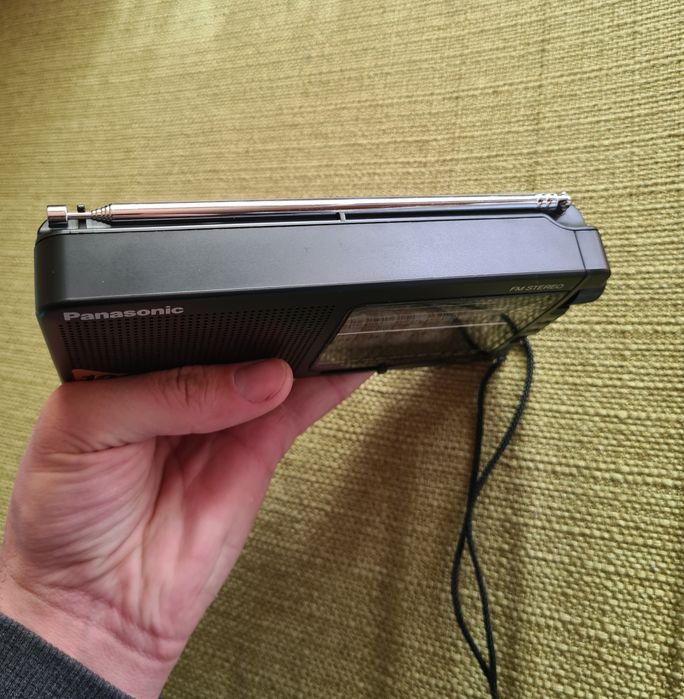 Radio Receptor Panasonic RF-B11 Portabil Drumetie