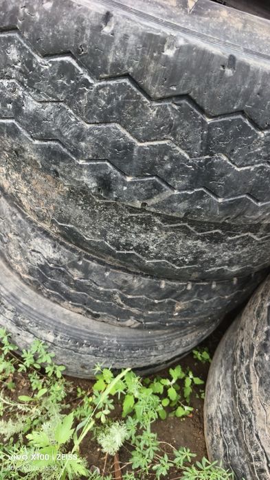 Продам шины 11 r22.5 безкамерные на камаз
