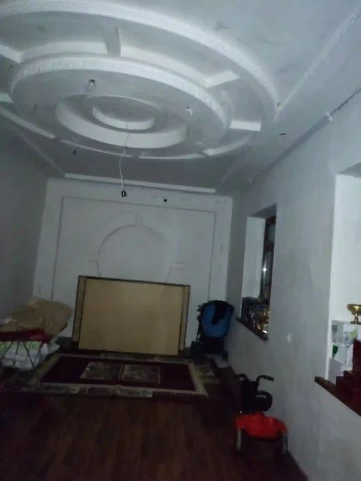 Payariq shahrida arzon hovli joy sotiladi