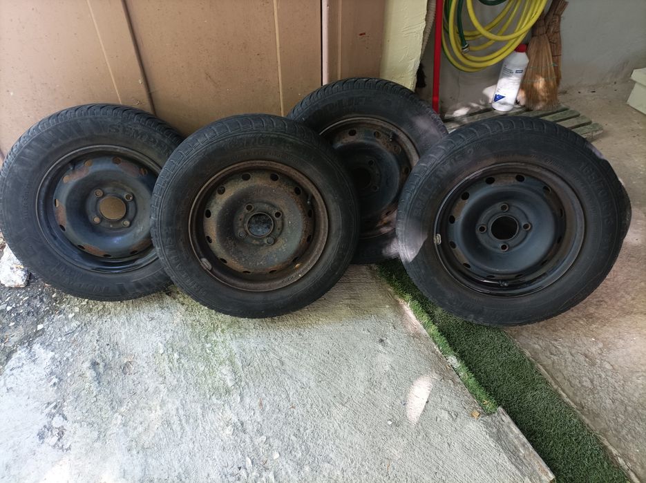 Джани и гуми с джанти зимни гуми 13"