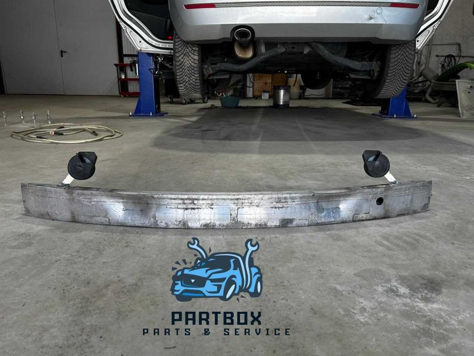 Греда под предна броня от Mercedes-Benz B-Class 2008