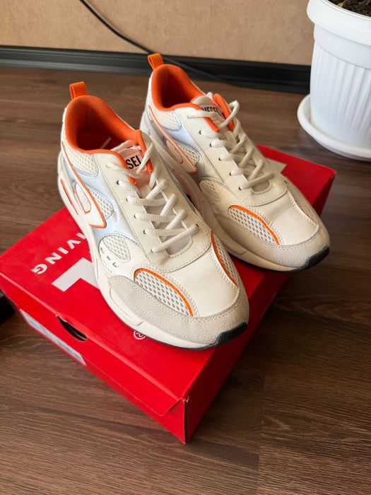 Маратонки Diesel бели обувани няколко пъти като нови