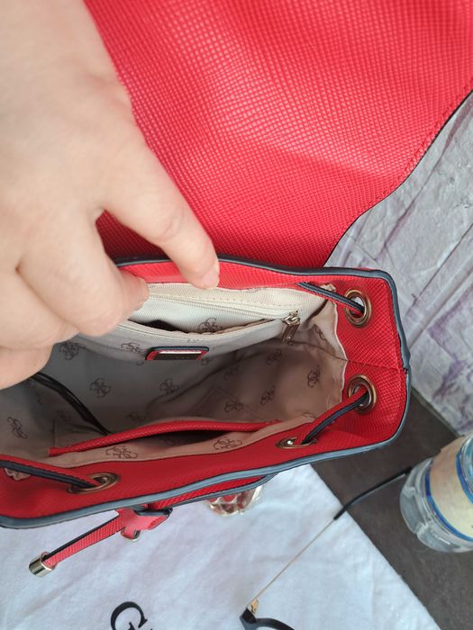 дамска чанта,GUESS-малка червена чантичка,гес,нова