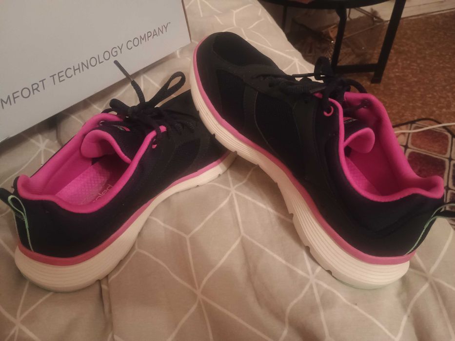 Продавам маратонки Skechers