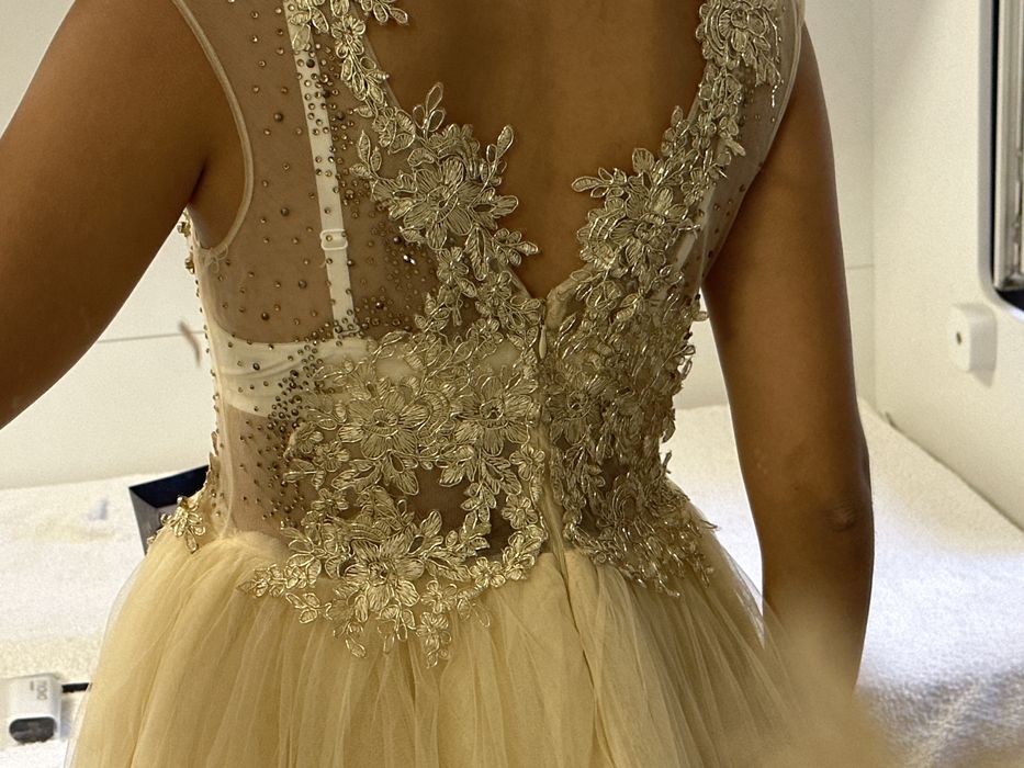 платье нарядное