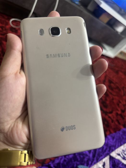 Samsung Galaxy J7 (2016) Duos