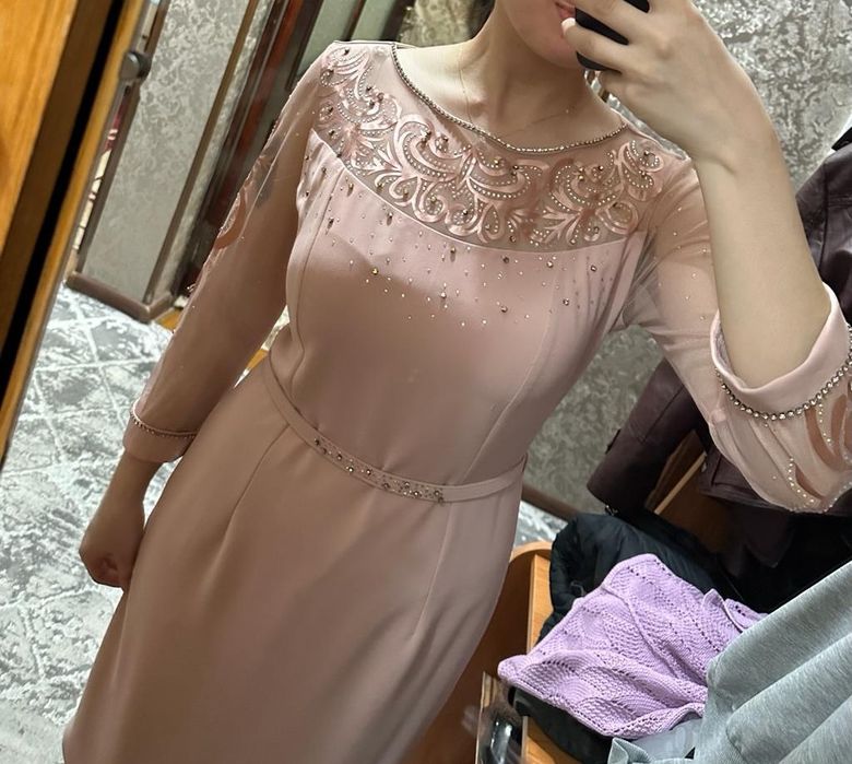 Продам Б/У платья