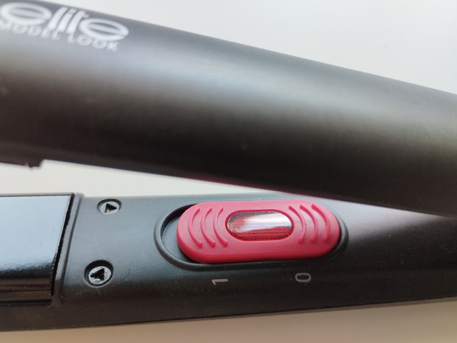 Продавам преса за коса Rowenta Easyliss, Ceramic Tourmaline, интелигентни плочи