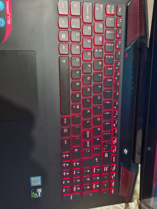 Leptop  gaming Lenovo