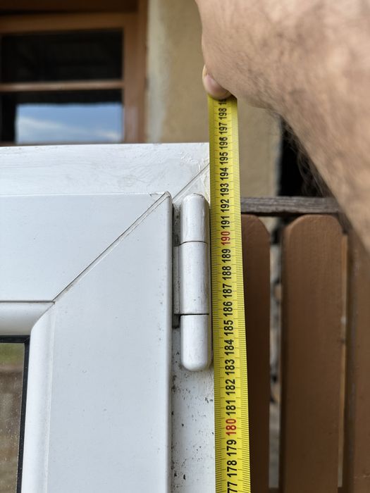 Usa PVC  cu geam termopan in stare foarte buna