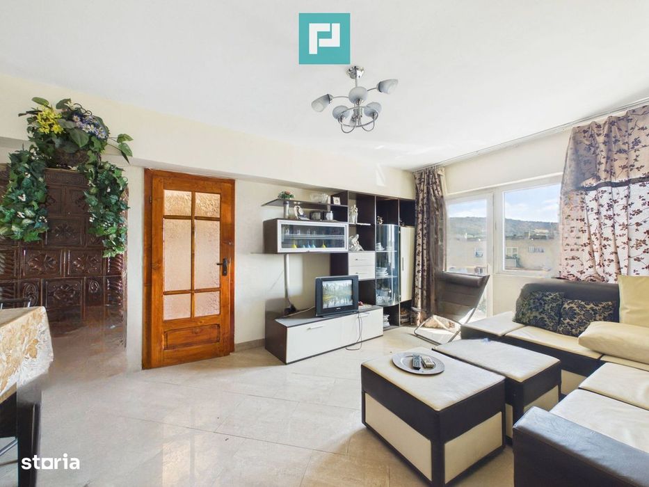 Apartament cu 3 camere, în orașul Sebiș, Arad