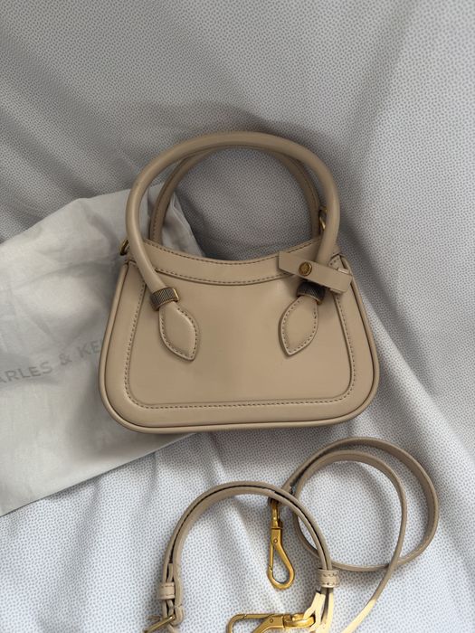 Сумка Charles & Keith