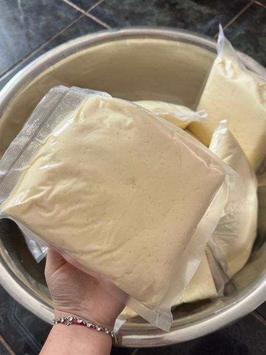 Vând caș din lapte de vacă