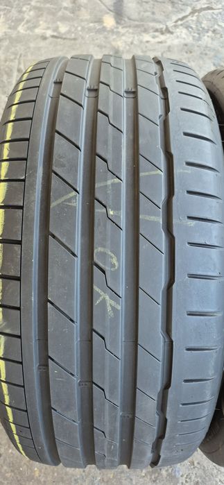 2 anvelope vara ca noi Hankook 255/45/18,dot 2023.Pretul este pe bucata