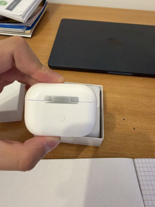 AirPods новые белые