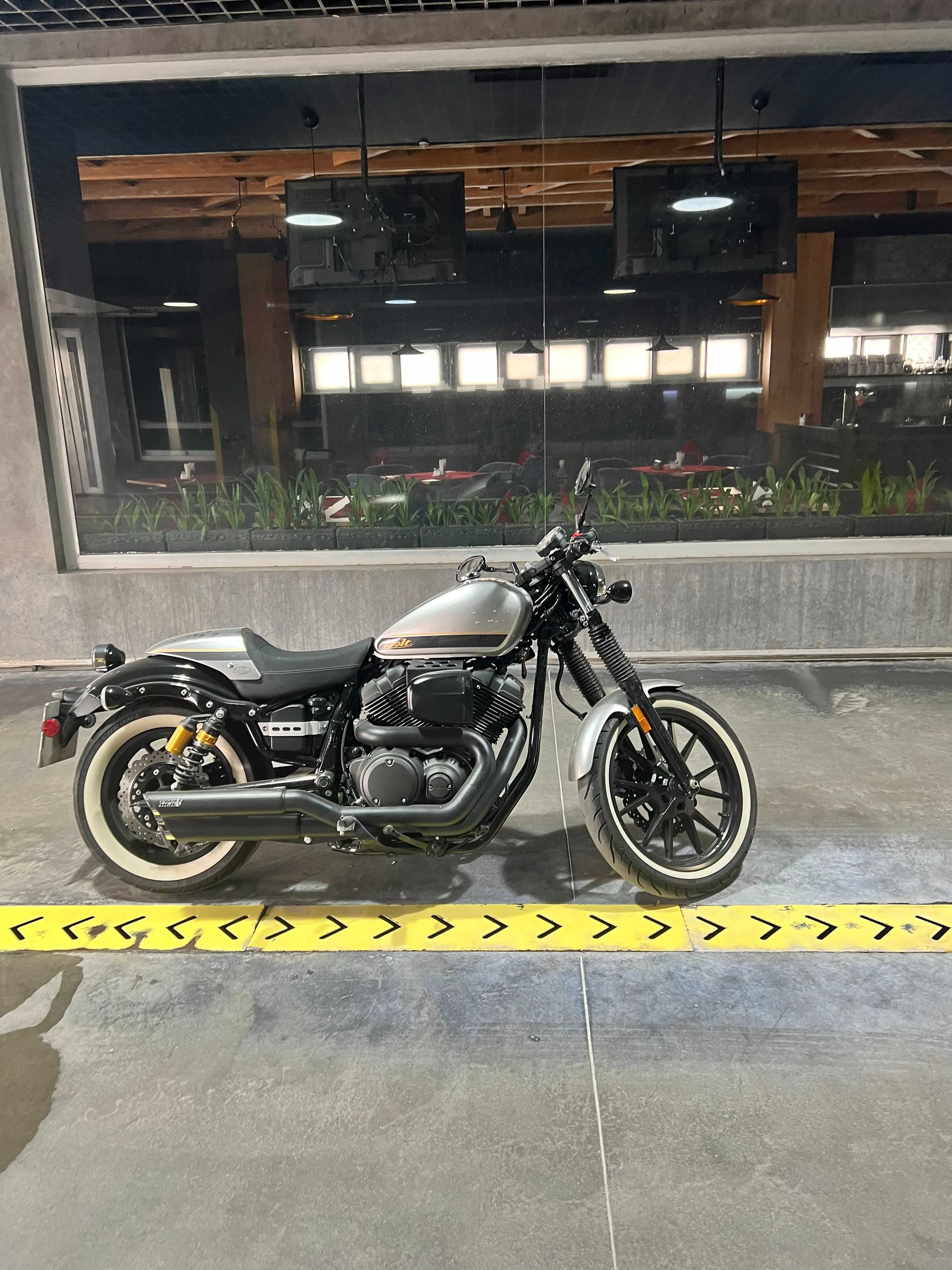 Yamaha Bolt c spec Gray