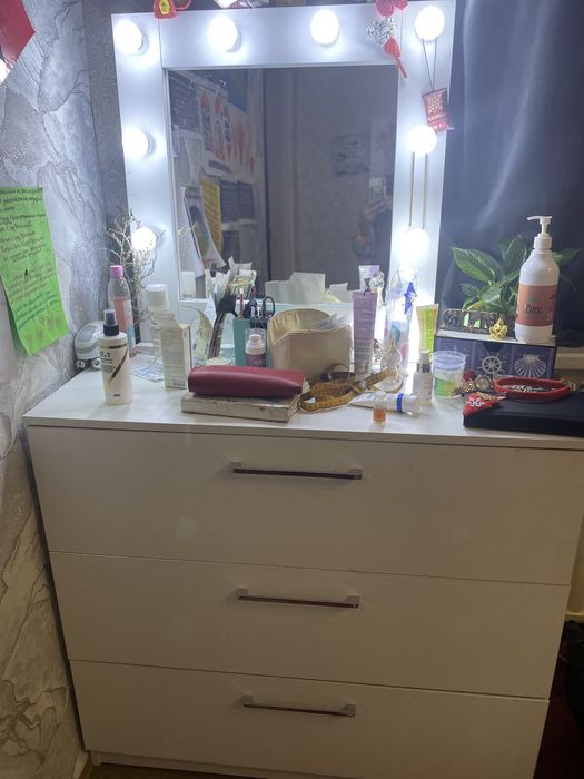 Белый шифанер 4-х дверный