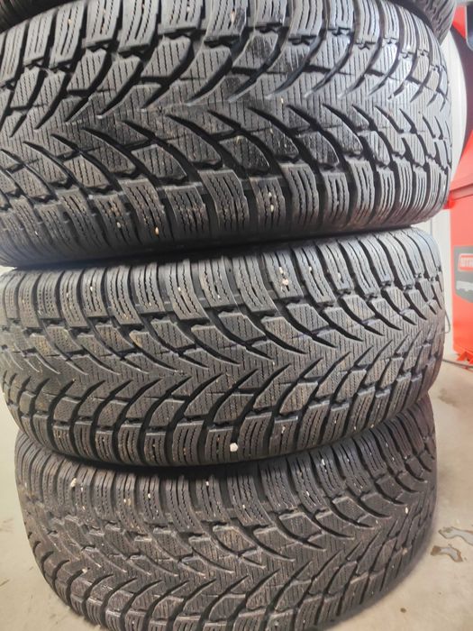 4бр.зимни гуми 225/60/17 Nokian