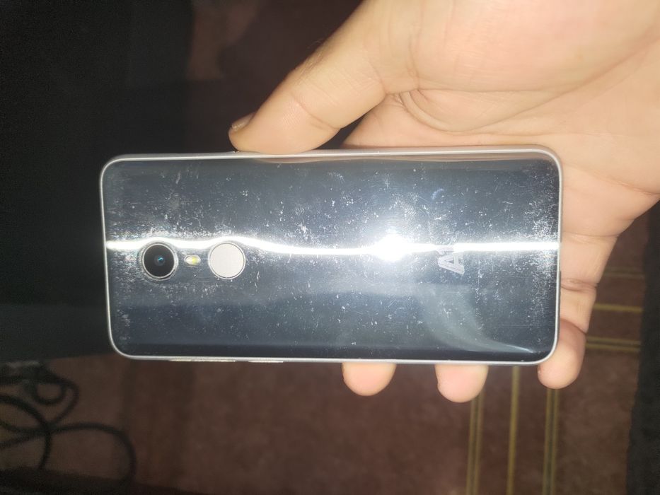 Смартфон А1  16гб хард