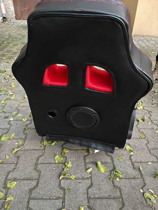 Scaun gaming balansoar muzical, negru și roșu, piele ecologică