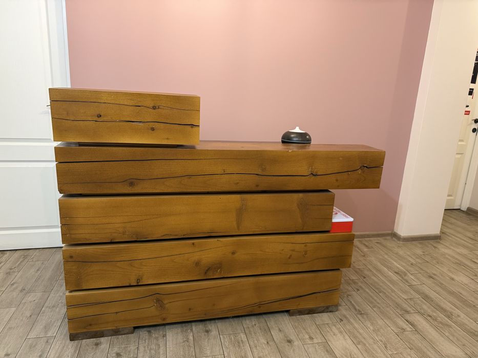 Vand scaun coafor, scafa, pat cosmetica, receptie, mobilier salon