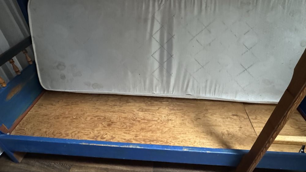 Кровать двухярусная