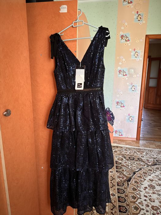 Продам новое вечернее платье