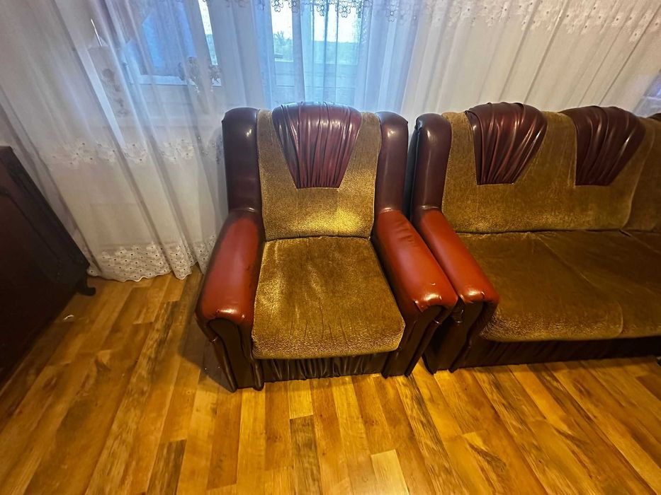 Vand canapea coltar extensibil si fotoliu Slobozia