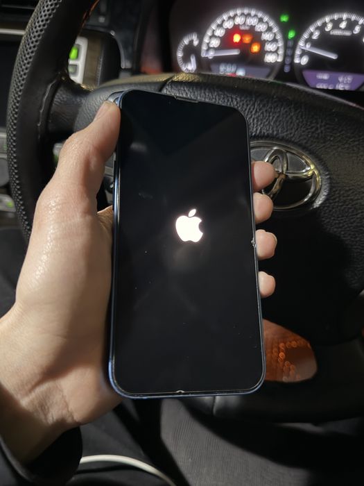 продам айфон  13