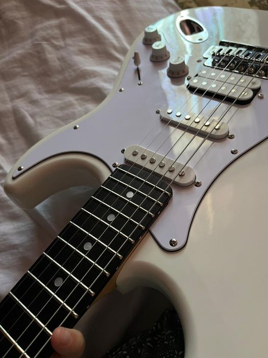 Продается электрогитара в идеальном состоянии!