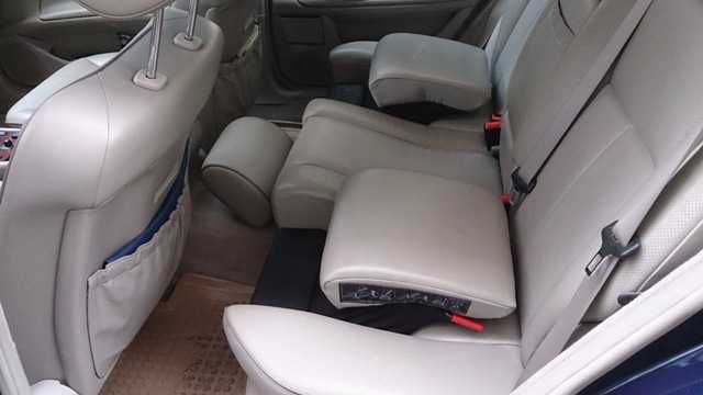 Бежово, задна щора за Mercedes-Benz, комби Е 210, запазена.