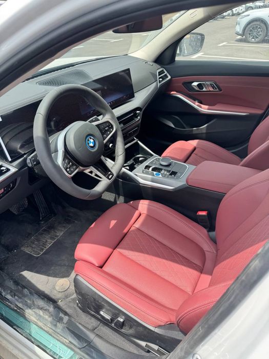 BMW I3 35L 2025 yil nomer olingan natarus