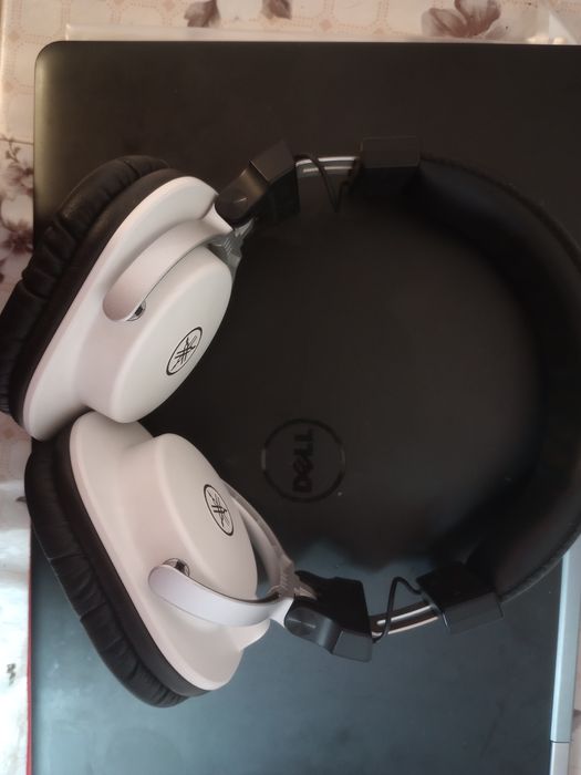 Căști profesionale over ear Yamaha HPH-MT5, alb