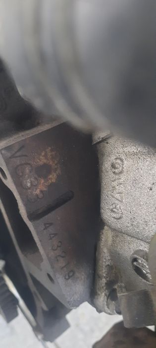 Двигатель на ниссан 3.3 VG33