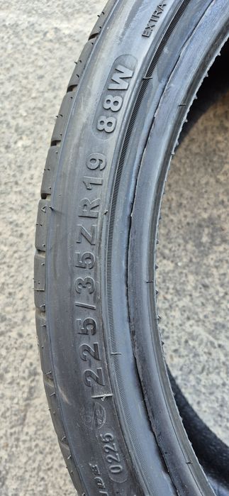 4 anvelope vara noi Sunwide,fata 225/35/19,spate 255/30/19,dot 2025.Pretul este pe bucata.