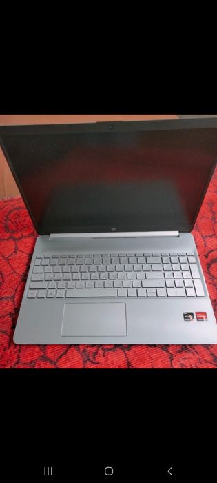 Ноутбук HP 15s e
