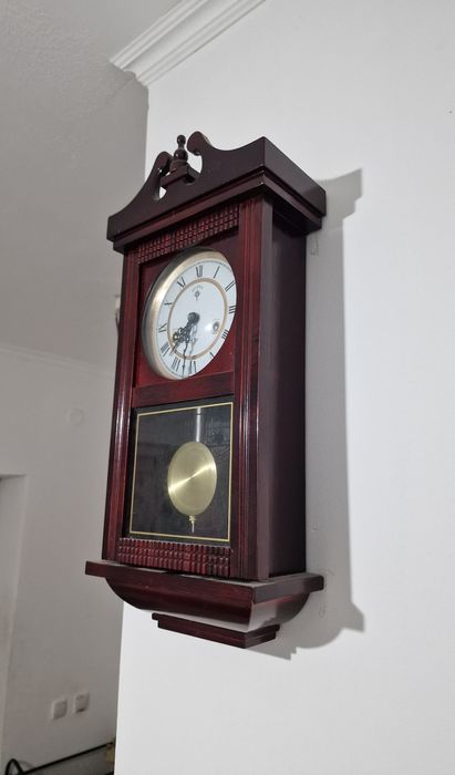 Настенные часы с боем