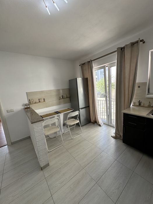 Inchiriez apart 2 camere cart. Arhitectilor