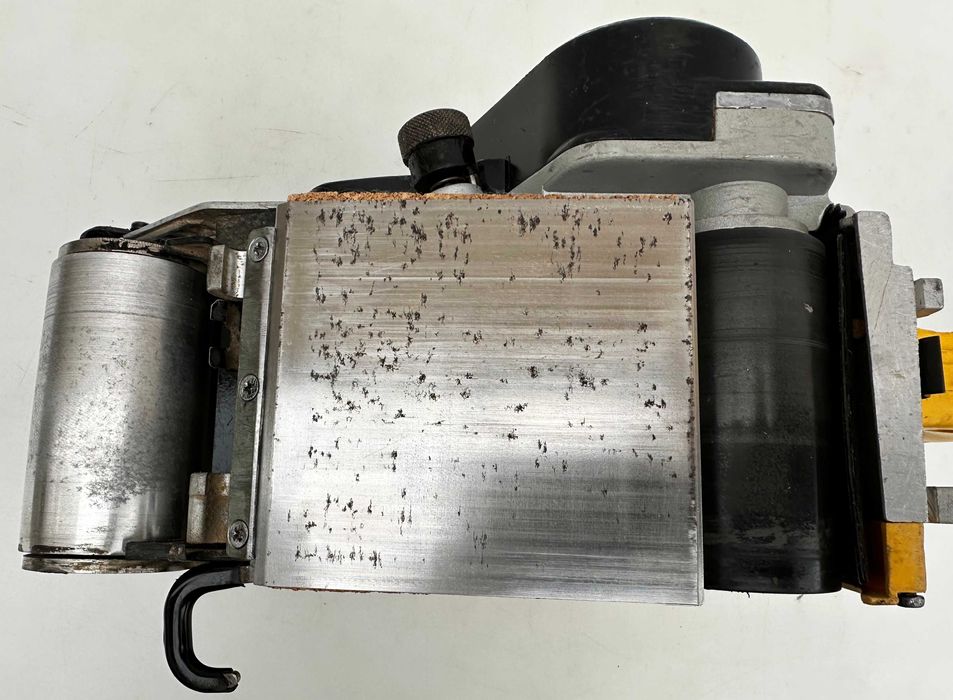 DeWALT DW650-QS - Професионален лентов шлайф 1010W