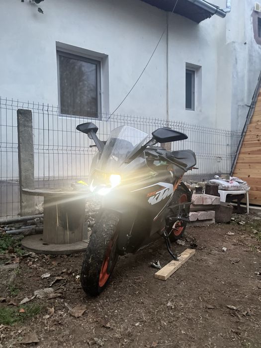 Vand KTM RC 125cc.