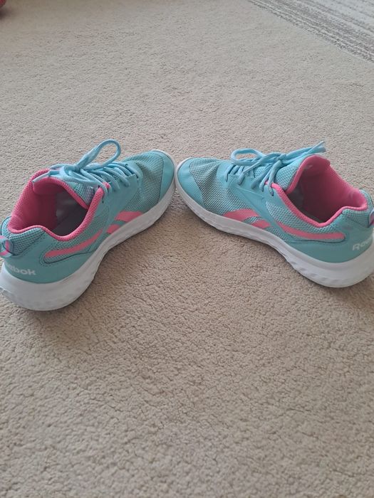 Adidasi Reebok marimea 36