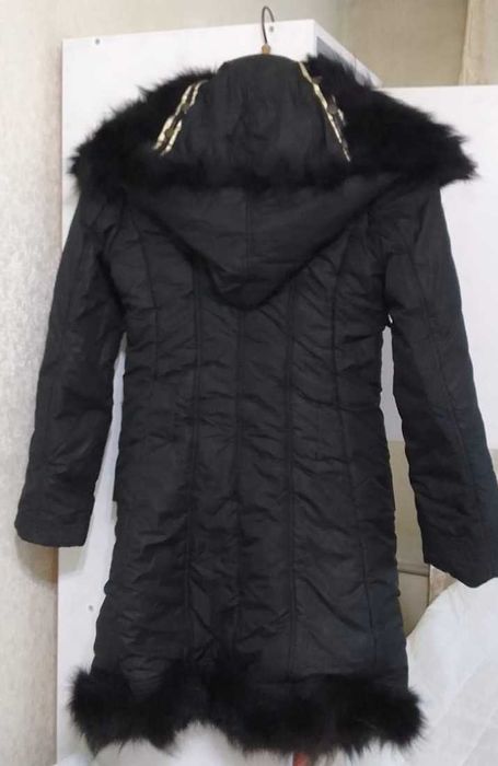 Продам куртку осень весна