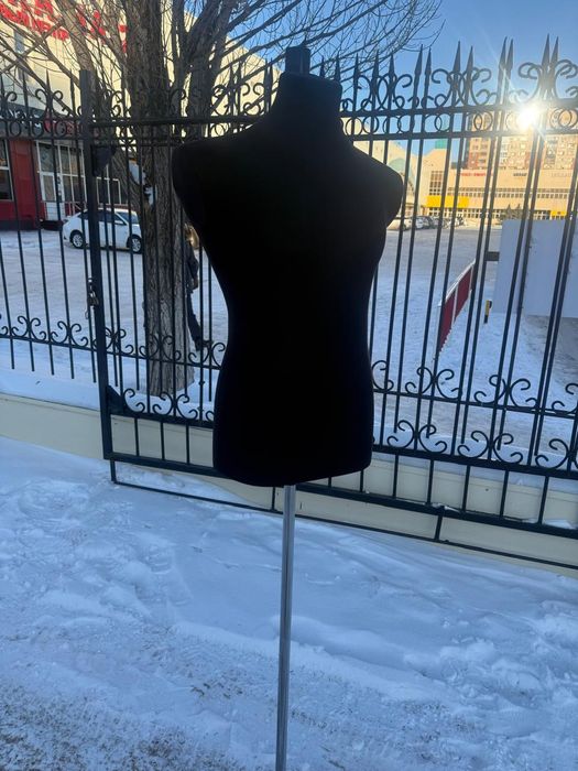 Продам мужской маникен.