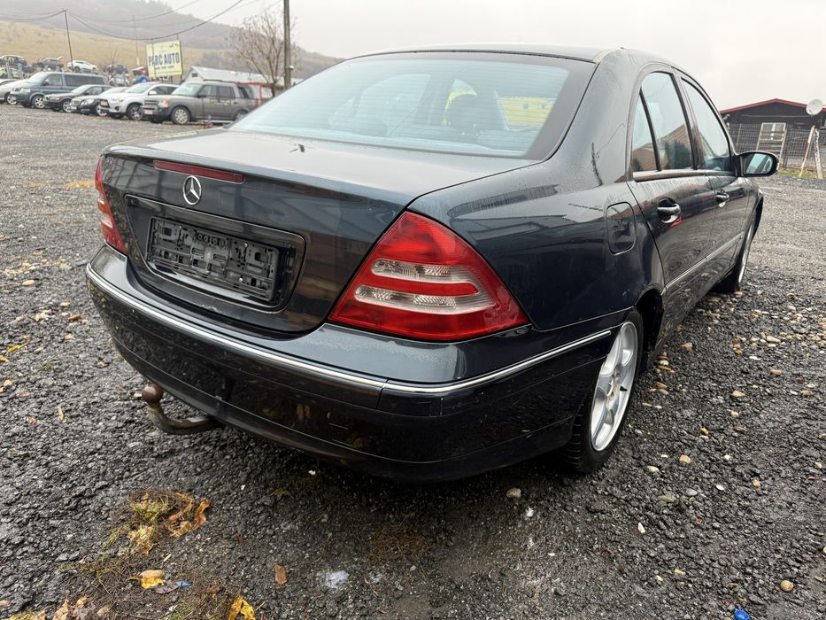 bara fata mercedes benz w203 dezmembrari mercedes w203